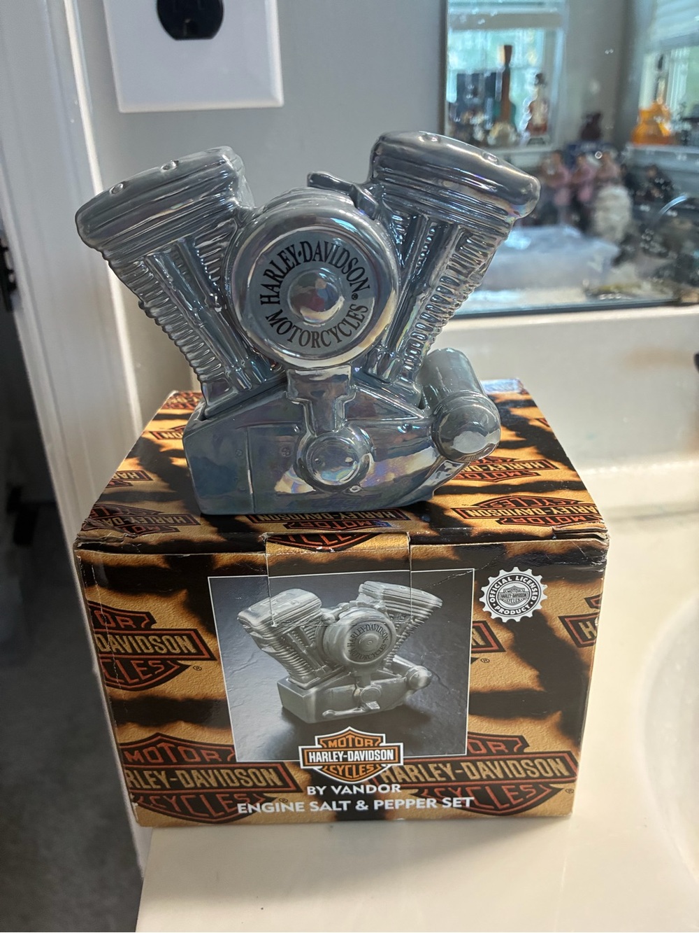 Harley-Davidson Chrome Twin Engine Salt & Pepper Shakers with Box